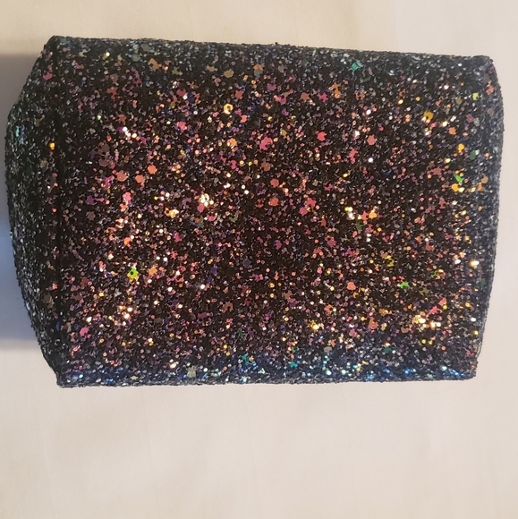 Handbags - Cosmetic case, never used